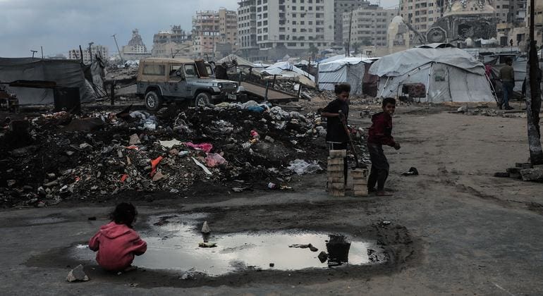 Winter storms upended thousands in Gaza Winter storms upended thousands in Gaza